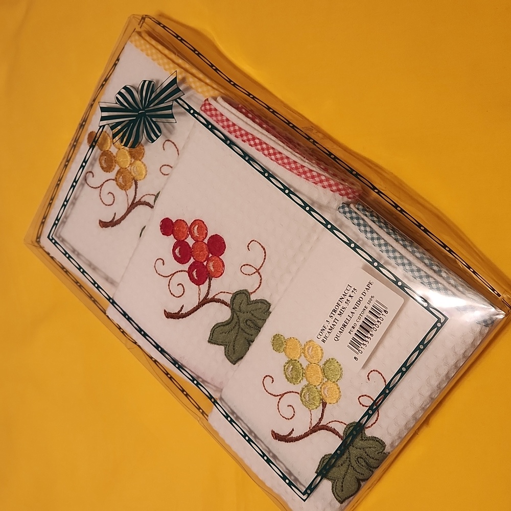Vintage Embroidered Kitchen Towels